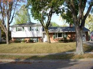 2721 Montcalm Rd, Columbus, OH 43221