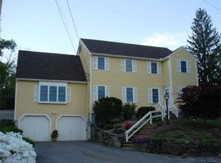 15 Powder House Ln, Leominster, MA 01453