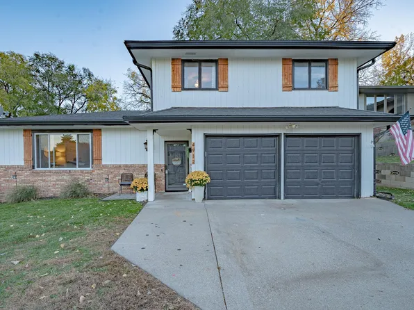 4912 Evergreen Ln, Sioux City, IA 51106