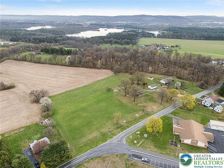 301 Ontelaunee Dr — Photo 18