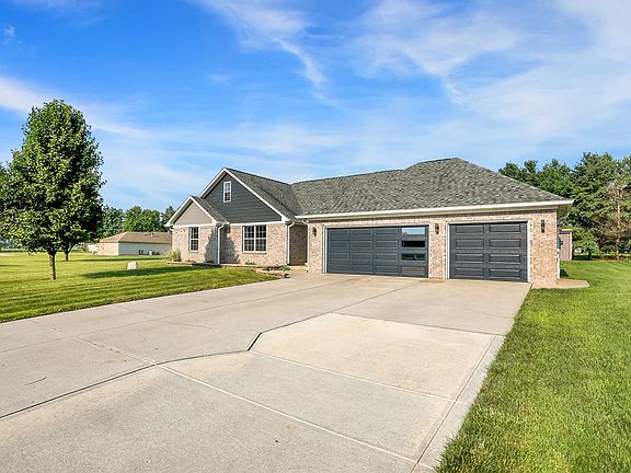2nd image of 4778 N Country Mill Dr
