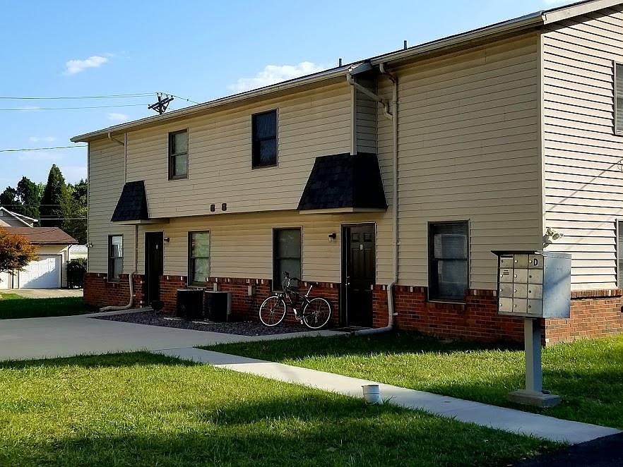 1st image of 714 Chapman St