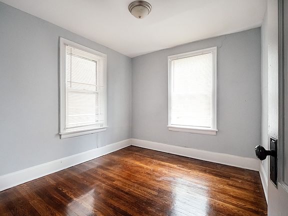 4th image of 2425 W Clifton Ave #4