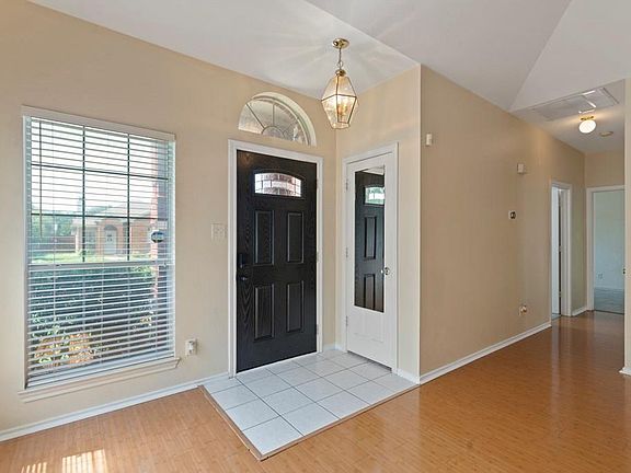 4th image of 1429 Ross Dr