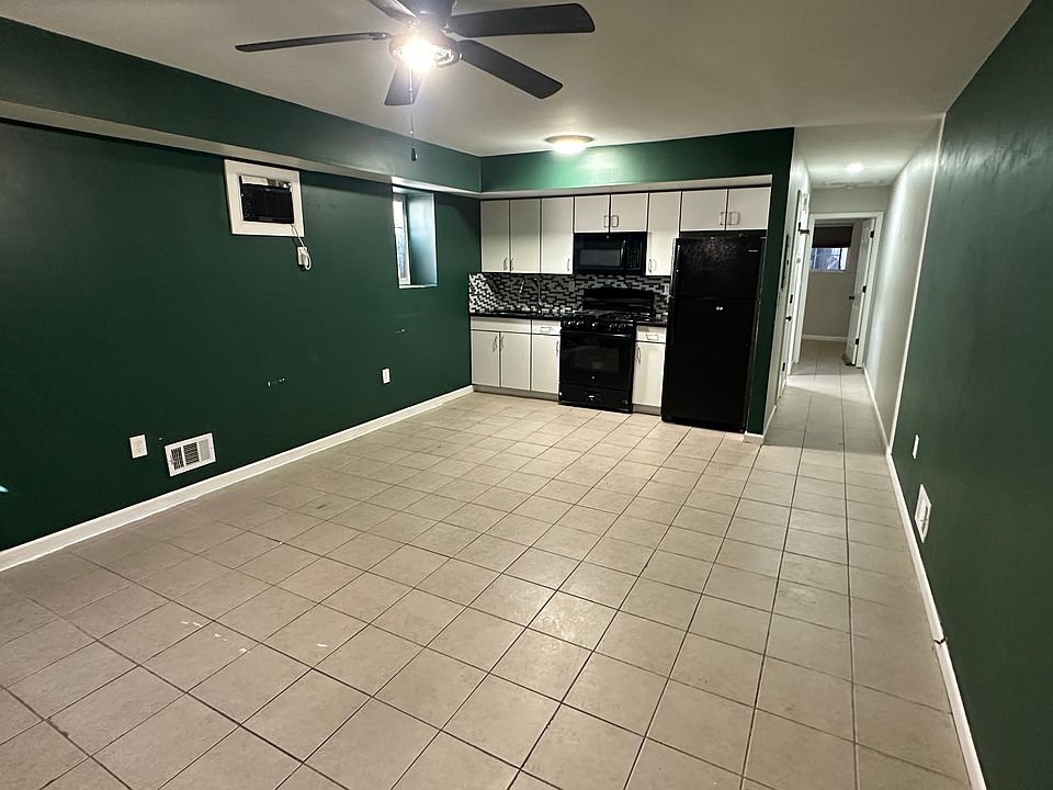 2nd image of 23 Gloria Ct #2