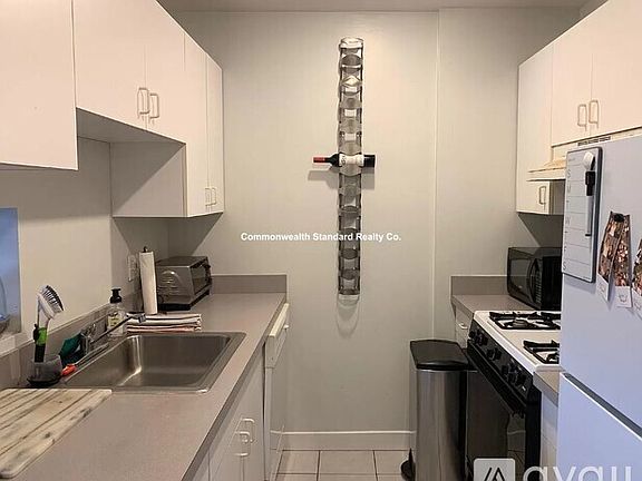 5th image of 1659 Washington St #601