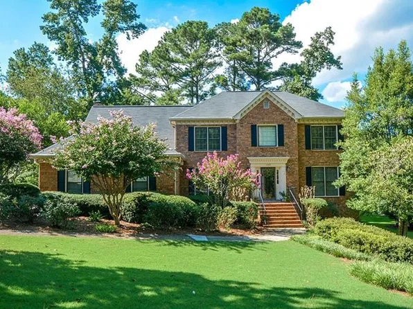 5189 Beech Forest Dr, Lilburn, GA 30047
