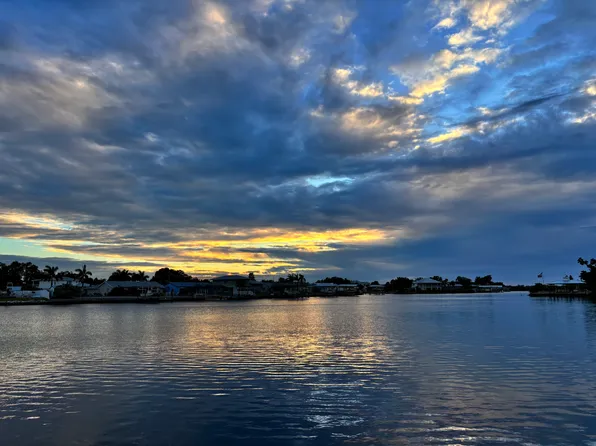 (undisclosed Address), Ruskin, FL 33570