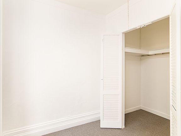 4th image of 990 2nd Ave APT 4