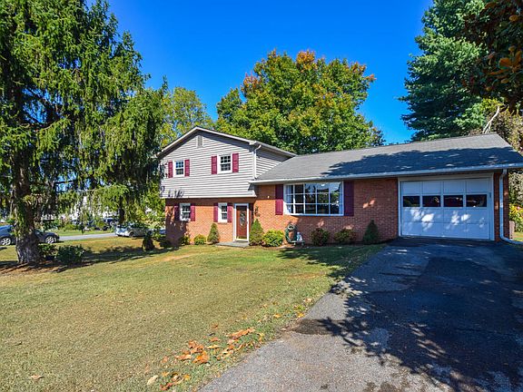 2nd image of 506 Greenwich Dr