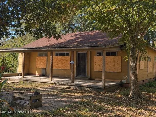 2161 W McDowell Rd, Jackson, MS 39204