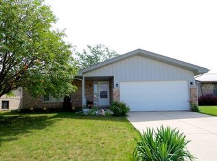 625 Poplar Ave, Romeoville, IL 60446