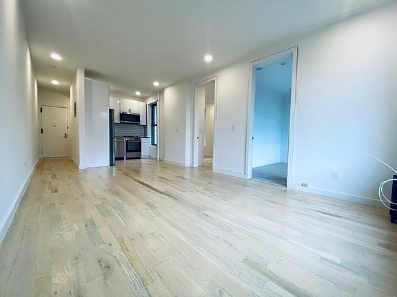 4th image of 244 Bainbridge St #7A