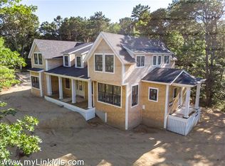 2 Dark Hollow Ln, Edgartown, MA 02539