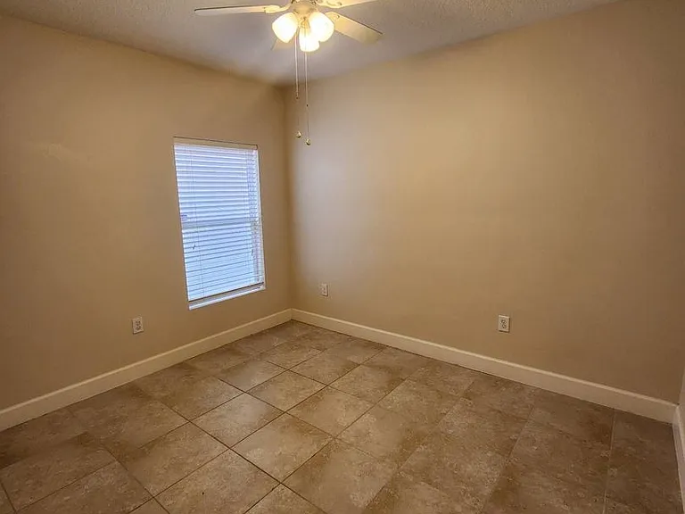 5352 Talbot Blvd — Photo 24