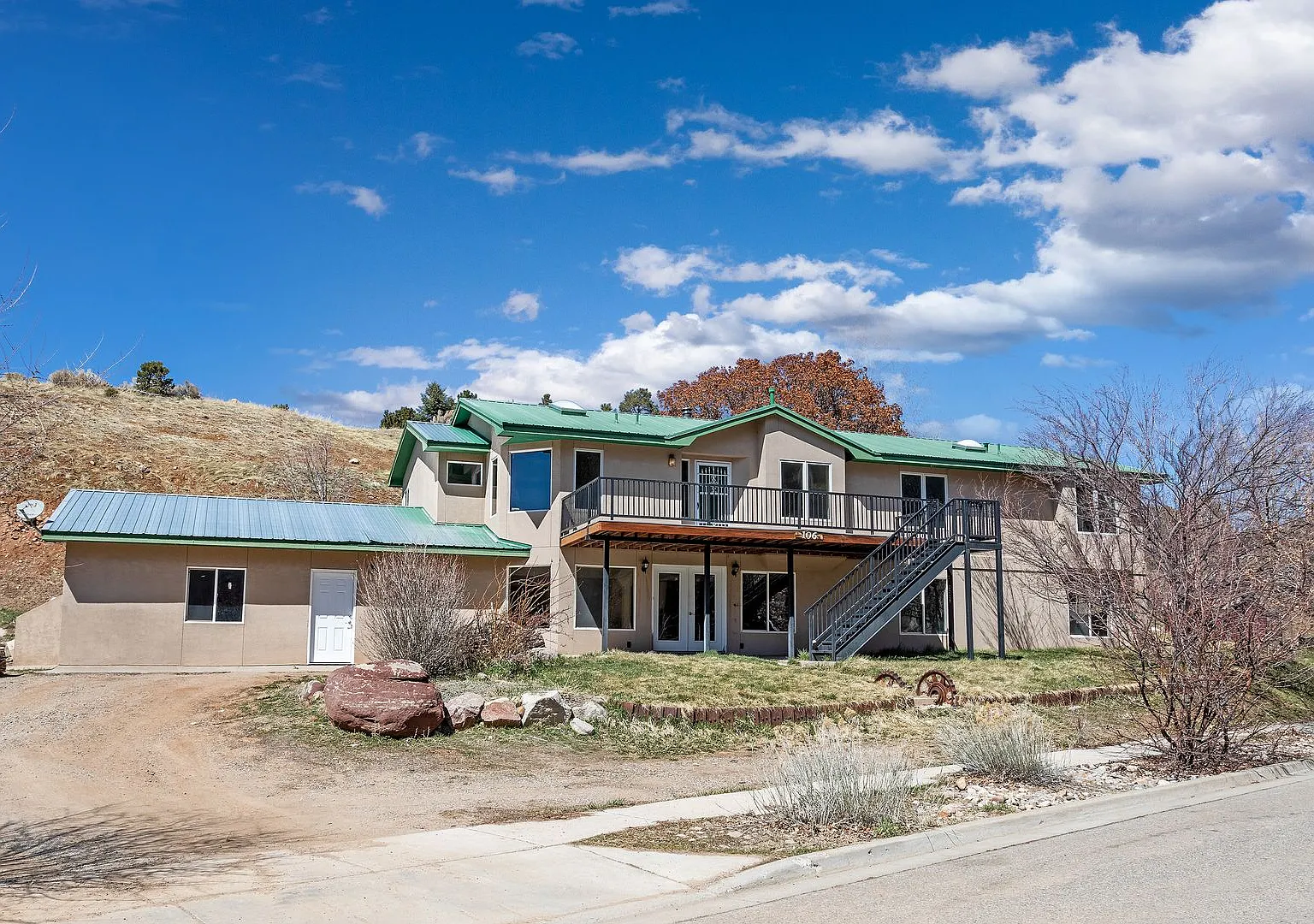 Durango 5 Bed 3 Bath Rental Home — Photo 1