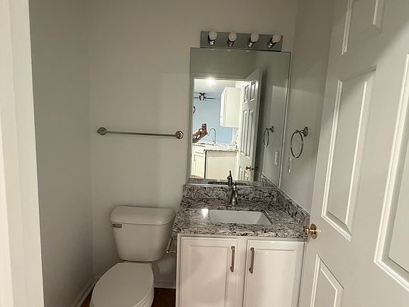 3rd image of 811 Burr Oaks Dr Unit 1111