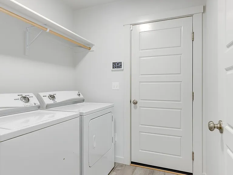 3421 W Charlene St — Photo 25