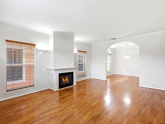 4th image of 2409-2409 North Blvd #A