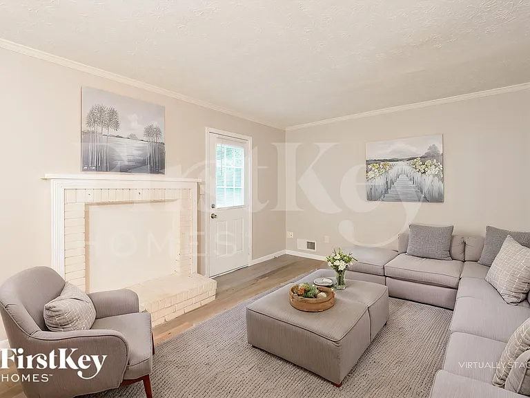 1023 Park Gate Pl — Photo 4