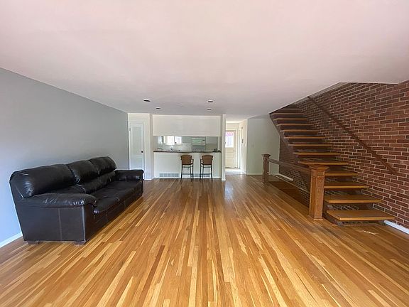 5th image of 1417 Fairmont St