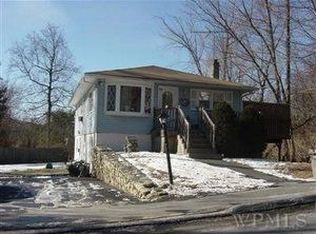 89 Putnam Dr, Kent Lakes, NY 10512