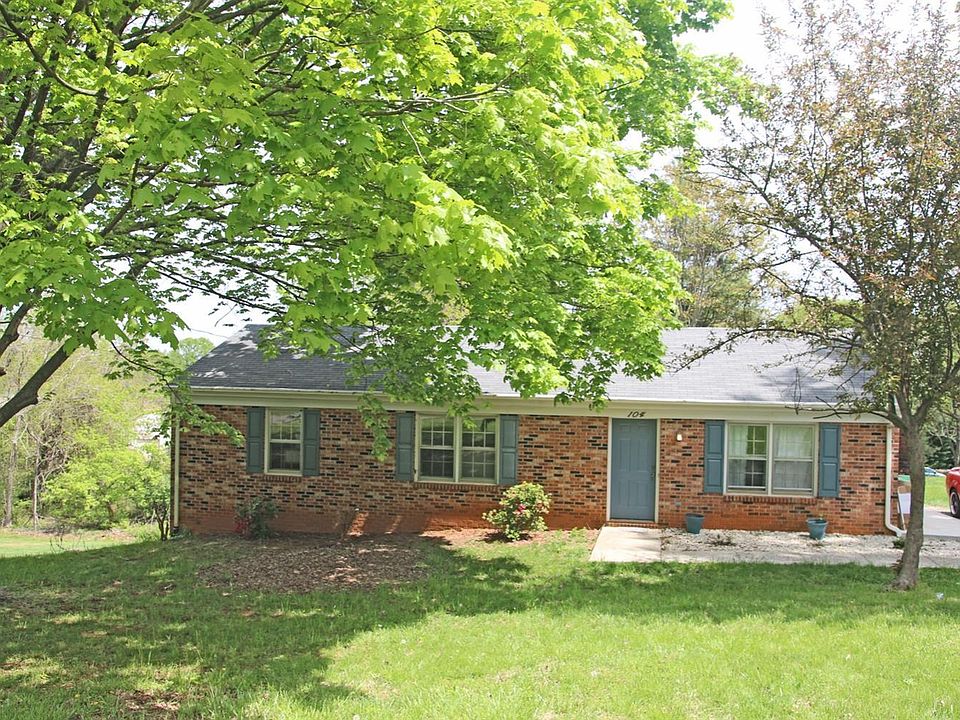 1st image of 104 Hillview Dr