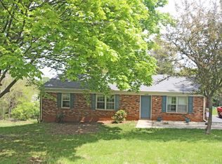 104 Hillview Dr, Lynchburg, VA 24502