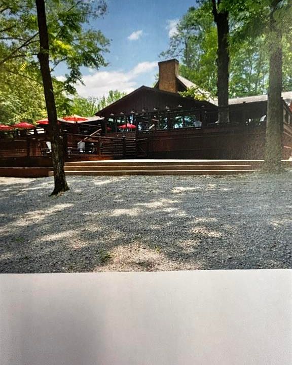 2nd image of 61 Bakers Cemetery Rd