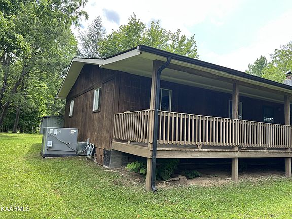 2nd image of 111 Reed Ln