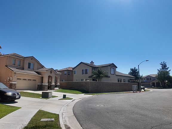 3rd image of 1328 Landmark Ln