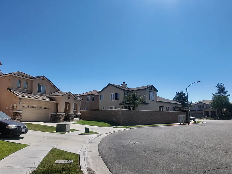 1328 Landmark Ln — Photo 3