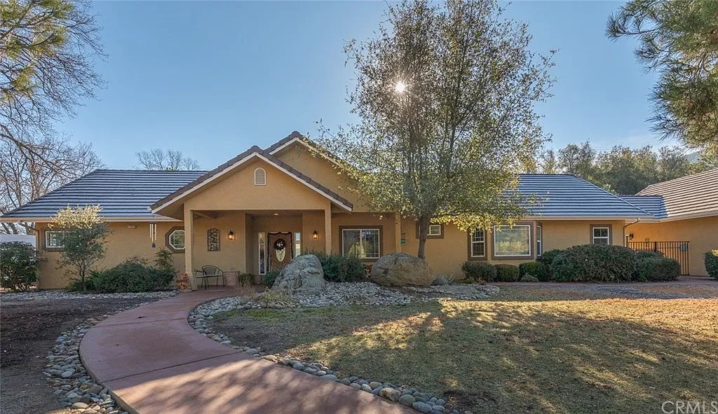 41053 Shandee Ln photo 1