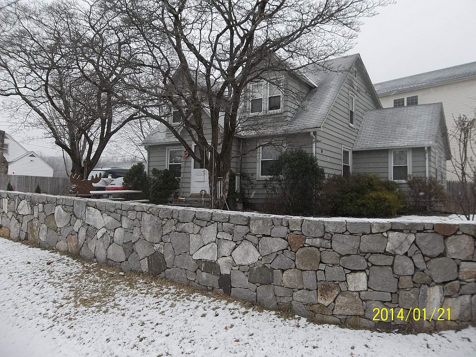 2nd image of 84 Merrimac St
