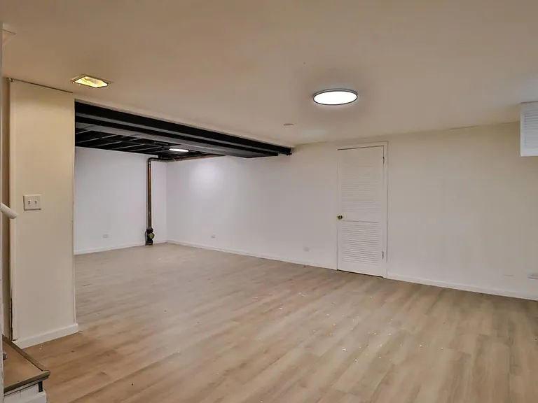 30W162 Claymore Ln — Photo 30