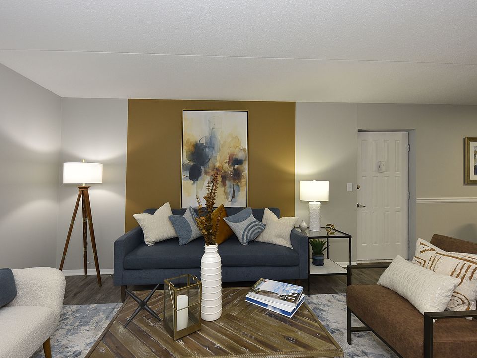 Spacious Living Room