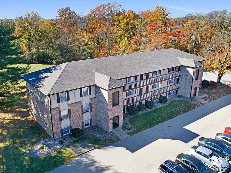 127 Dorset Ct — Photo 16