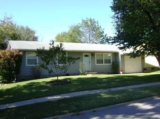 2721 Maverick Ln, Lawrence, KS 66046