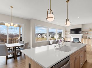 5606 147th St, Urbandale, IA 50323