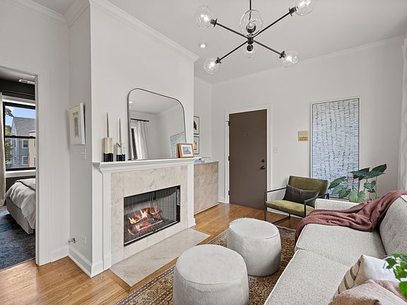 3rd image of 2148 N Sawyer Ave APT 2S