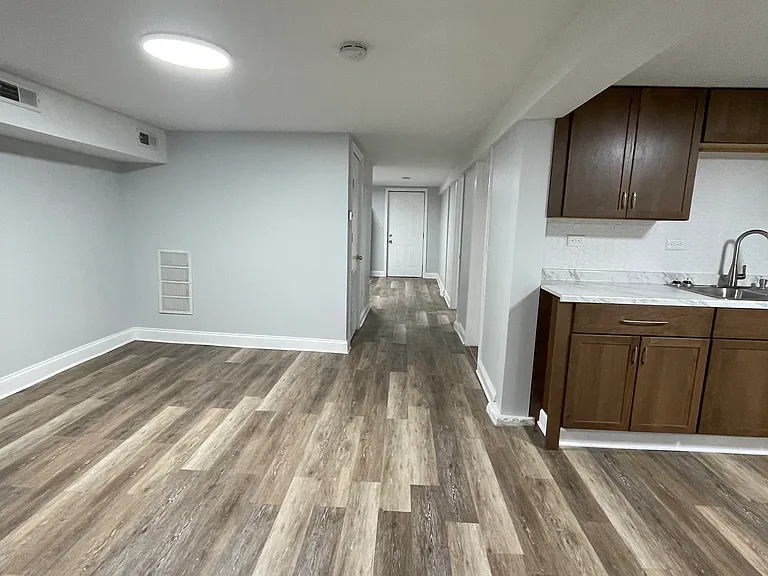 4253 W Hirsch St #BST — Photo 2