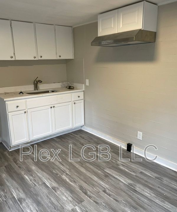 2nd image of 3 Hadaway Ct