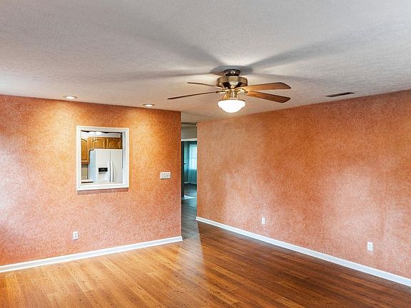 2nd image of 2065 Girkin Rd