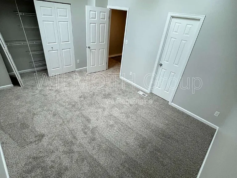 8536 Hague Rd — Photo 13