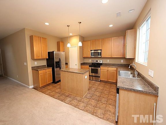 2nd image of 629 Chalcedony Ct