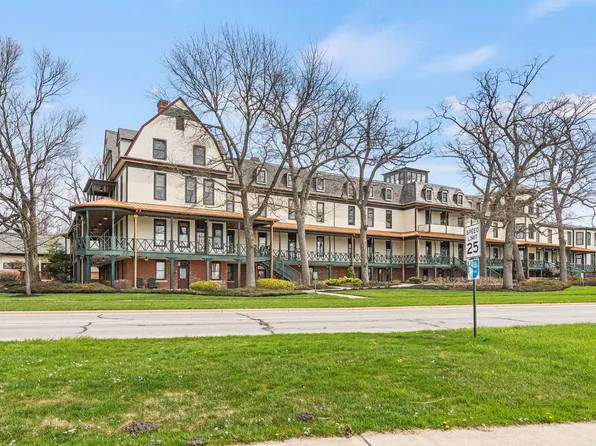 1 Park Ave Unit 408, Winona Lake, IN 46590