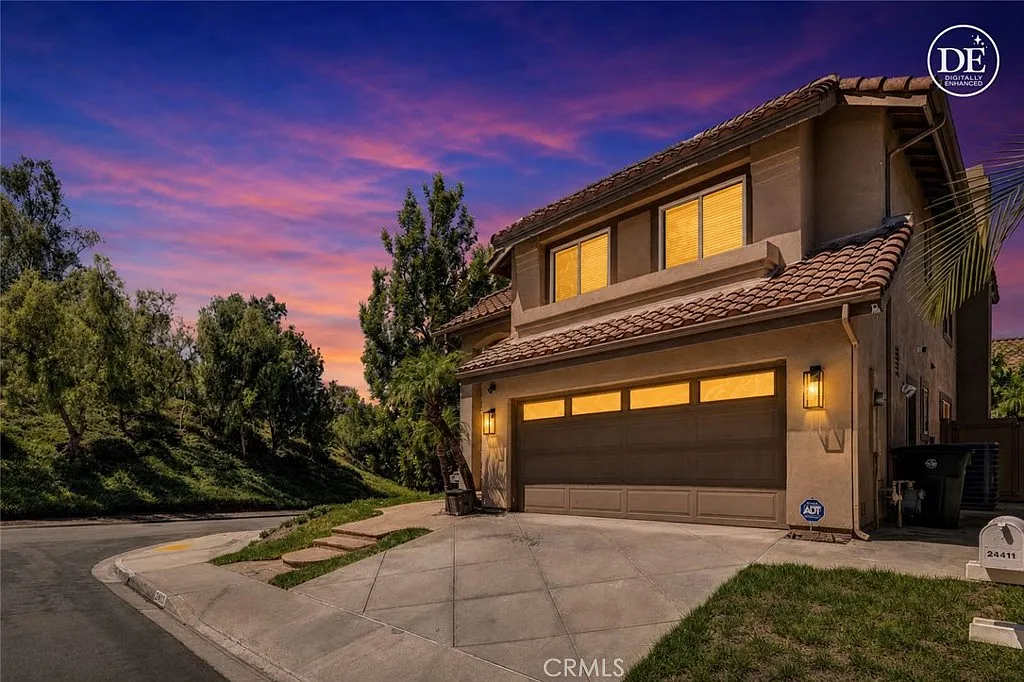 4 bed, 2.5 bath, 2503 sqft, $6,500 — Photo 1