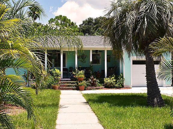 3rd image of 320 Buena Vista Dr S