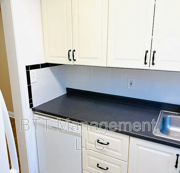 8408 Greenwood Ave #3 — Photo 24