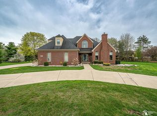 5535 E Dartmoor Dr, Monroe, MI 48161